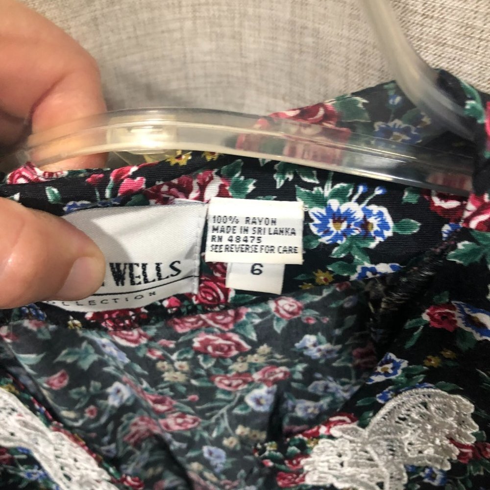 Caroline Wells vintage floral dress cottagecore / romantic button front - Picture 4 of 5